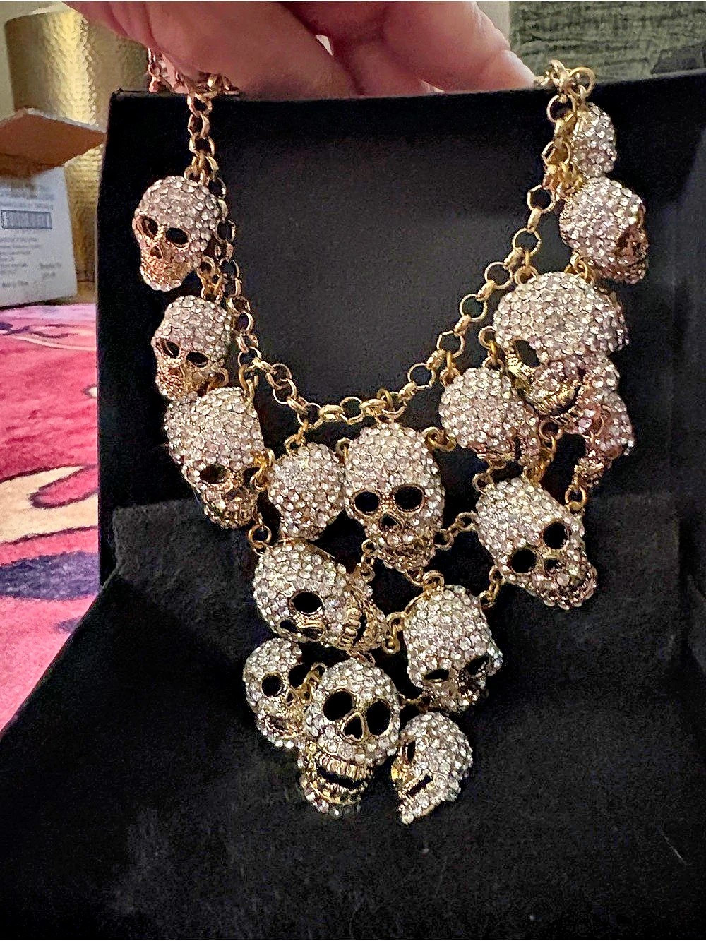 Perfect for Halloween! Skull Charm Statement Necklace in Gold & Silver Like New